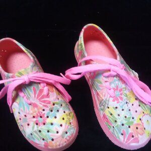 Girls size 13 water shoe